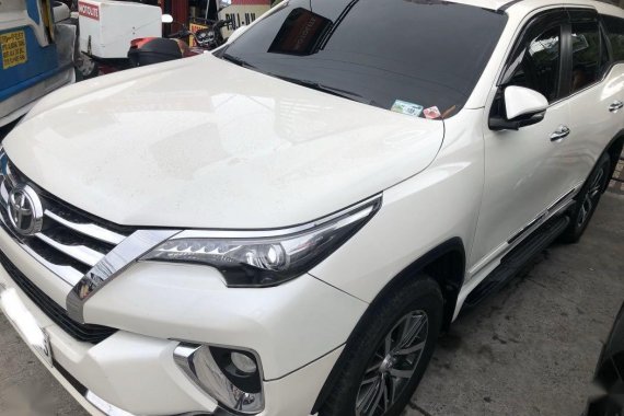 White Toyota Fortuner 2018 for sale in Automatic