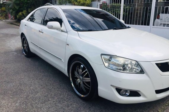 Sell White 2007 Toyota Camry in Quezon City