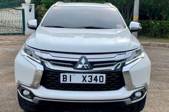 White Mitsubishi Montero sport 2018 for sale in Imus