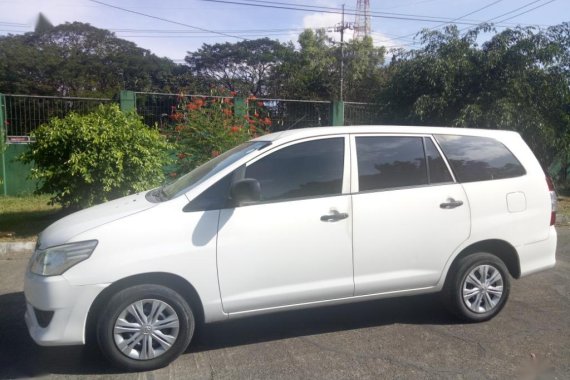 Selling White Toyota Innova 2015 in Pasig