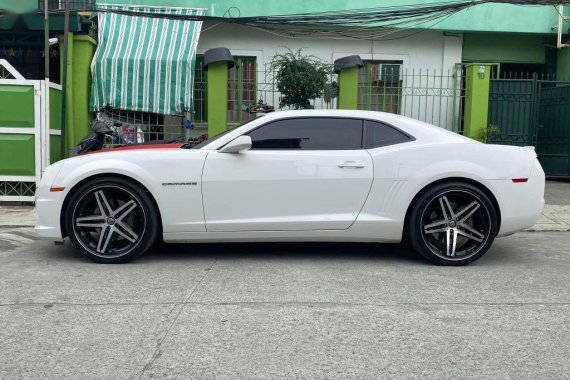 White Chevrolet Camaro 2012 for sale in Manila