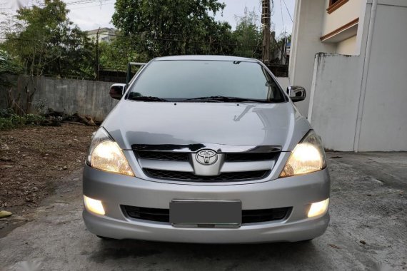 Selling Toyota Innova 2006 in Manila