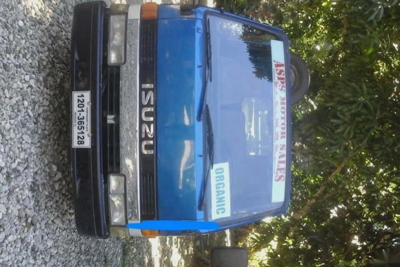 Blue Isuzu Elf 2017 for sale in Cebu City