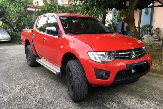 Selling Mitsubishi Strada 2013 in Makati