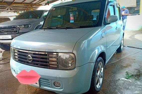 Sell Purple 2003 Nissan Cube in San Fernando