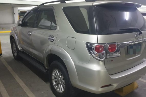 Pearlwhite Toyota Fortuner 2012 for sale in Mandaluyong City