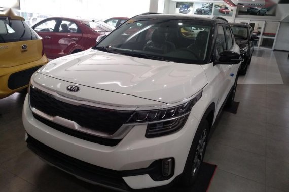 Selling White Kia Seltos 2020 in Manila