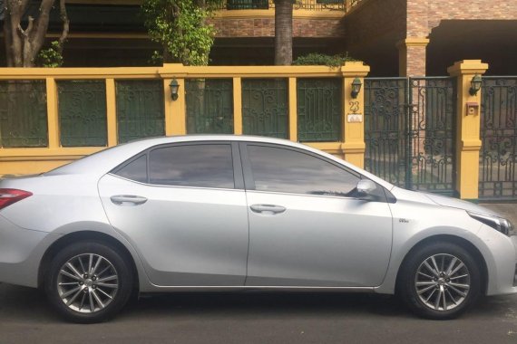 Selling Toyota Corolla Altis 2014 in Pura