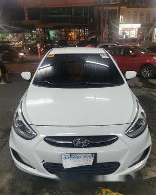 Selling White Hyundai Accent 2015 in Manila