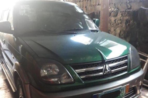 Green Mitsubishi Adventure 2010 for sale in Manual