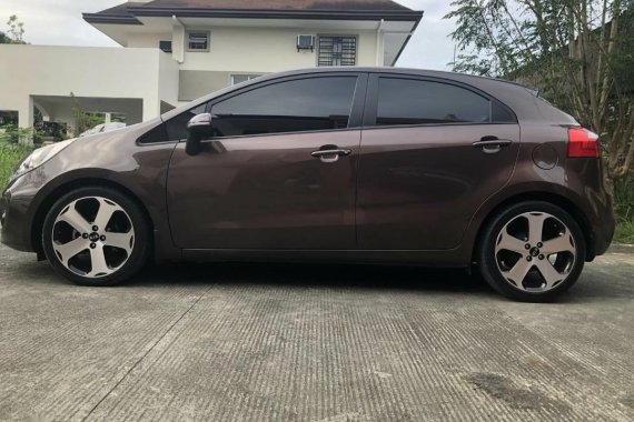 Sell Brown 2015 Kia Rio in Manila