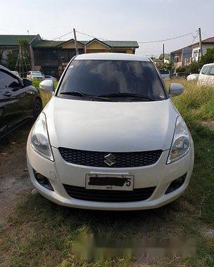 White Suzuki Swift 2015 for sale in Manila
