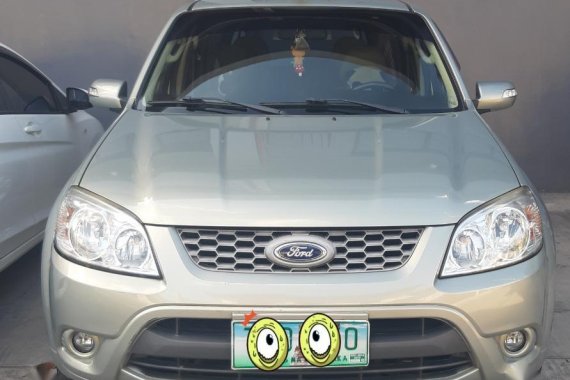 Sell Silver 2012 Ford Escape in Mandaluyong