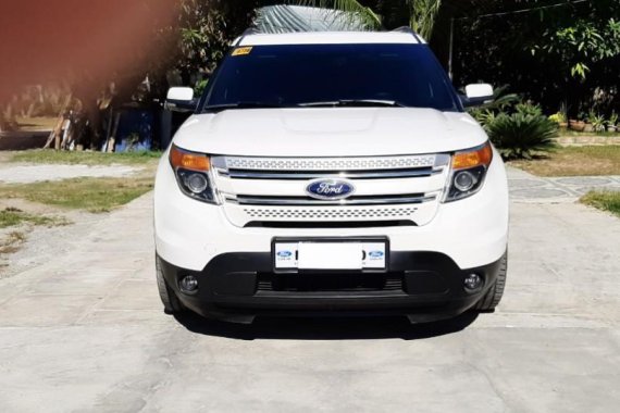 White Ford Explorer 2014 for sale in Automatic