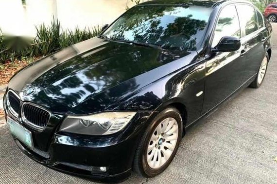 Selling Black Bmw 318I 2010 in Manila