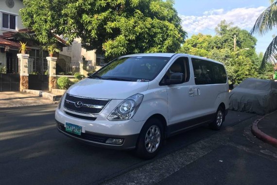 Selling White Hyundai Grand starex 2012 in Muntinlupa