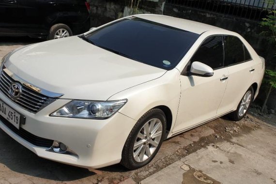 Sell White 2015 Toyota Camry in Manila