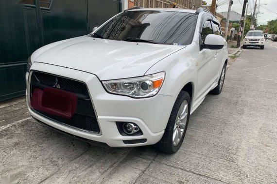 Sell White 2011 Mitsubishi Asx in Quezon City