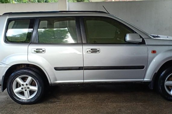 Selling Grey Nissan X-Trail 2003 in Manila