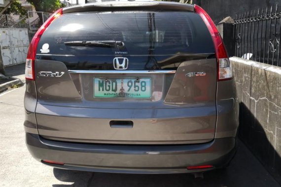 Sell Grey 2013 Honda Cr-V in Manila