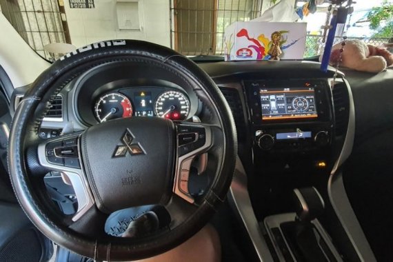 Grey Mitsubishi Montero sport 2017 for sale in Automatic