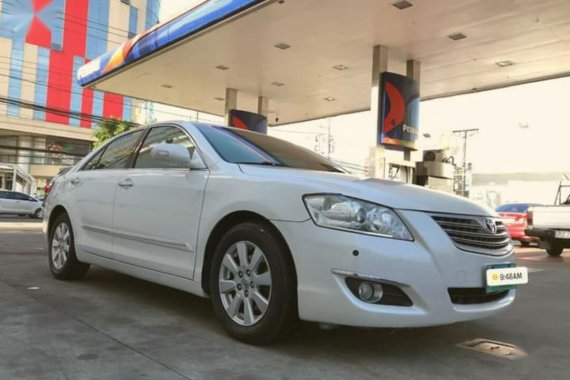 Pearl White Toyota Camry 2009 for sale in Imus