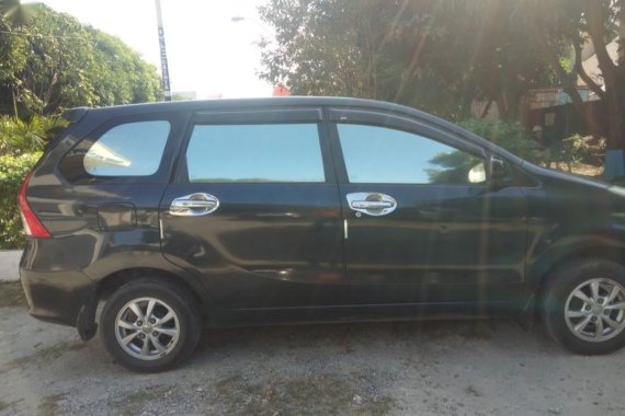Sell 2013 Toyota Avanza in Manila