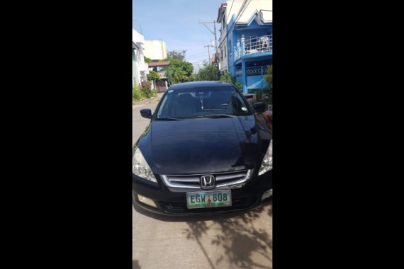 Selling Black Honda Accord 2005 Sedan at 65000 in Dasmariñas