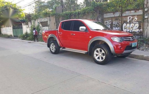 Selling Mitsubishi Strada 2010 in Manila