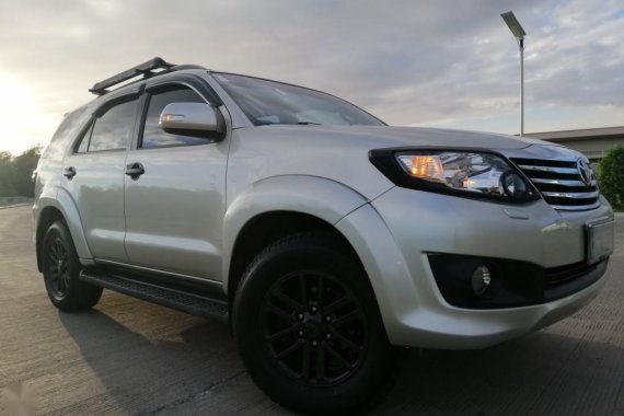 White Toyota Fortuner 2012 for sale in Automatic