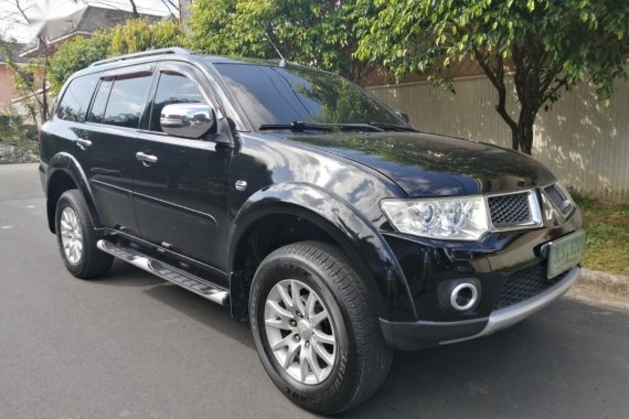 Black Mitsubishi Montero 2012 for sale in Quezon City