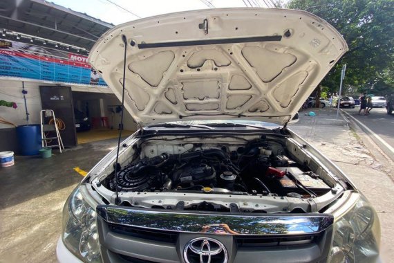 White Toyota Fortuner 2007 for sale in Quezon City
