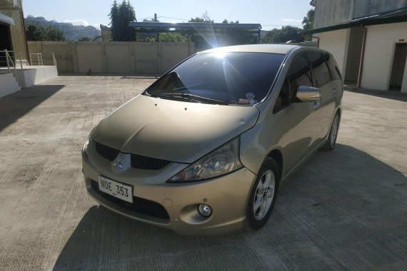 Mitsubishi Grandis 2010 for sale 