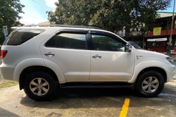 White Toyota Fortuner 2007 for sale in Quezon City