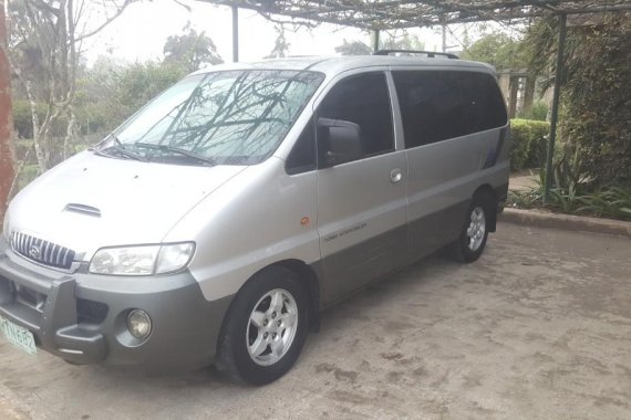 Selling Silver Hyundai Starex 2001 in Manila