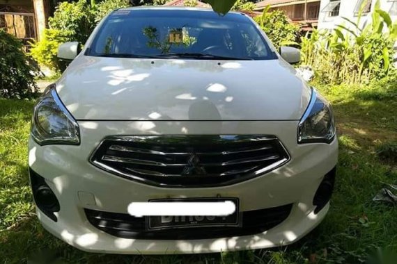 Selling White Mitsubishi Mirage 2017 in San Pablo