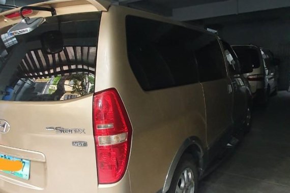 Sell 2010 Hyundai Starex in Pasig