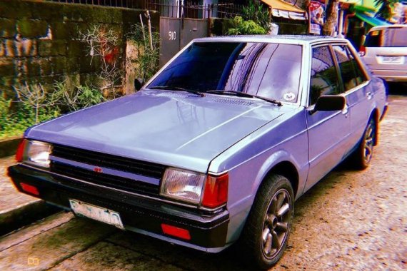 Selling Mitsubishi Lancer 1987 in Mandaluyong