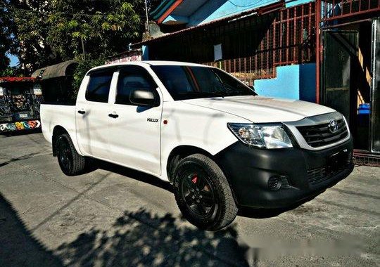 White Toyota Hilux 2012 for sale in Manual