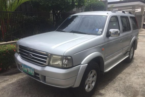 Silver Ford Everest 2005 for sale in Mandaluyong