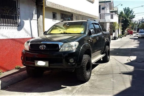 Black Toyota Hilux 2009 for sale in Manual