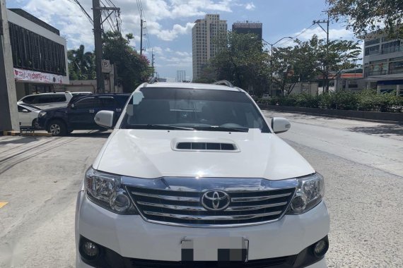 Selling White Toyota Fortuner 2014 in Pasig