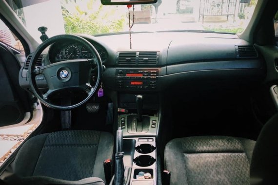 Sell White 2010 Bmw 318I in Quezon City