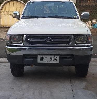 Sell 2000 Toyota Hilux in Quezon City