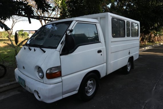 White Hyundai Porter 2002 for sale in Manila