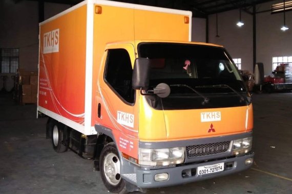 Sell Orange 2006 Mitsubishi Fuso in San Vicente