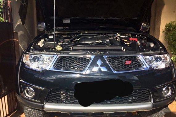 Black Mitsubishi Montero sport 2013 for sale in Muntinlupa