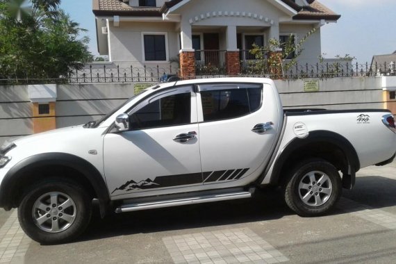 Mitsubishi Strada 2010 for sale in Manila 