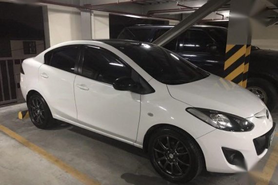 White Mazda 2 2012 for sale in Muntinlupa