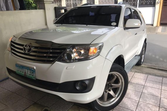 Sell White 2012 Toyota Fortuner in Pilar